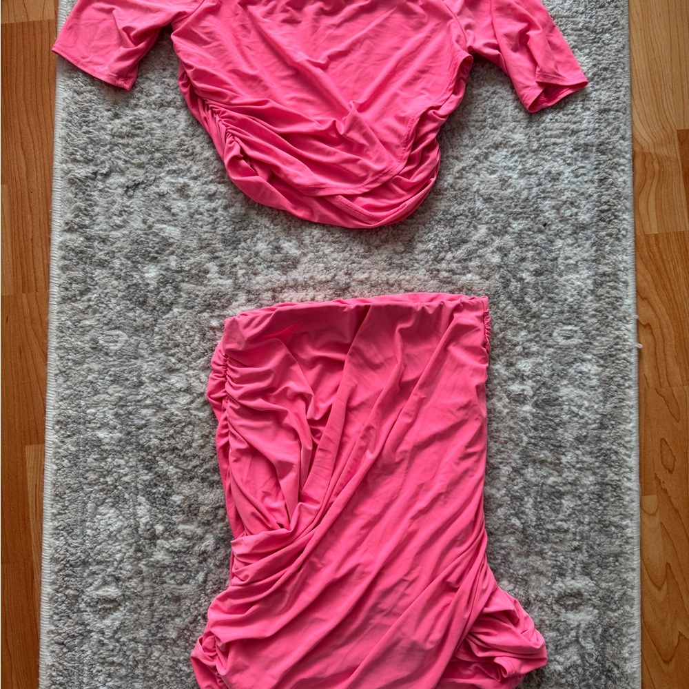 Pink Ruched Two-Piece Crop Top and Mini Skirt Set - Picture 5 of 5